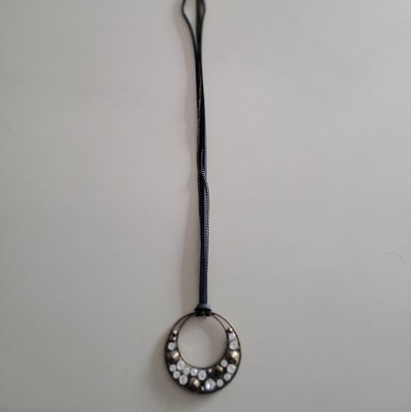 22 in. skull/faux diamond necklace - Picture 3 of 6